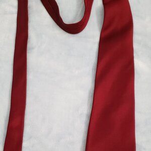 Solid dark red men's tie